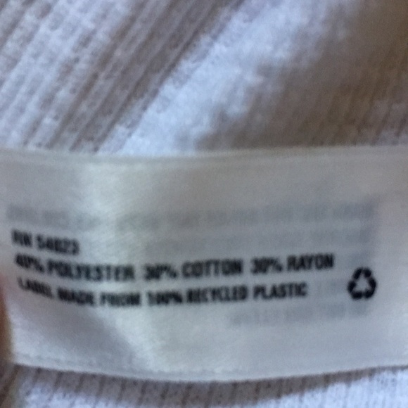 NWOT Thermal Raglan white and Navy Top - Picture 6 of 7